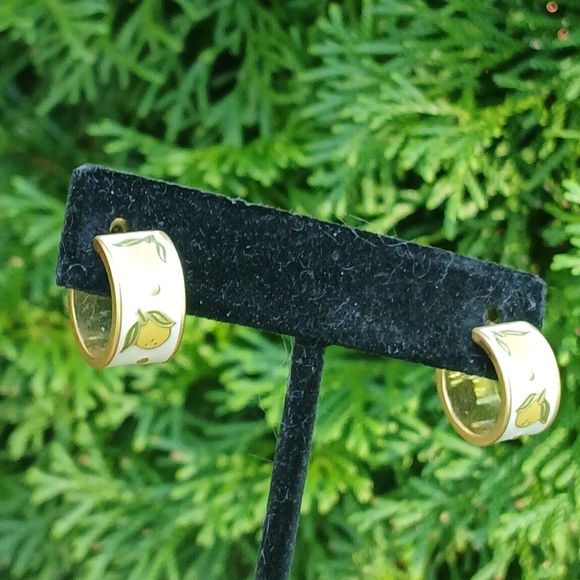 🍋Madewell 🍋Beautiful Enameled Lemon🍋 Huggie Post Earring - Picture 8 of 10